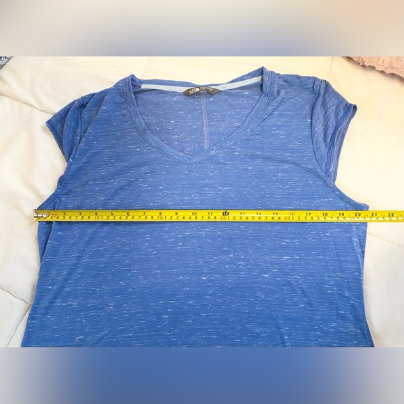 ⭐️ The North Face Women’s Short Sleeve Top - Picture 6 of 8